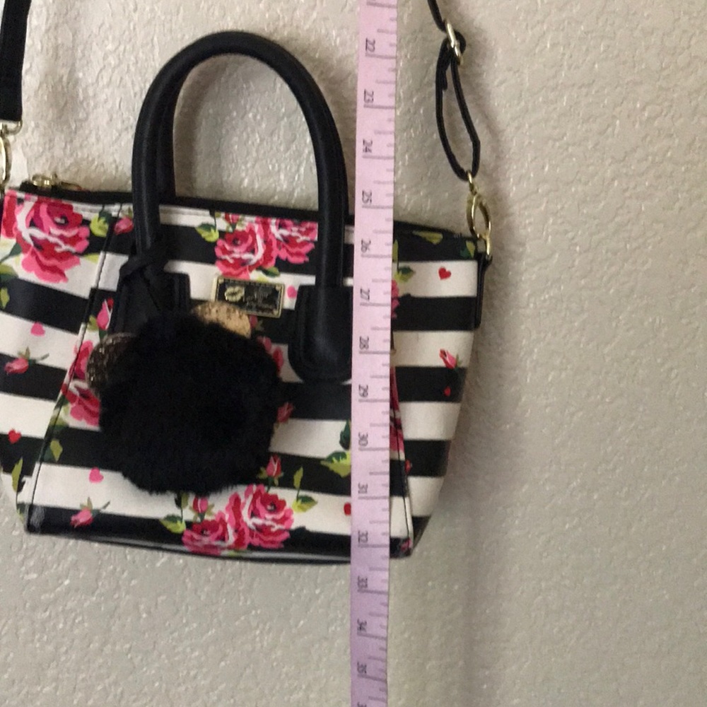 Purse - Picture 6 of 6